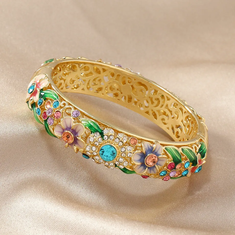 Woven vintage hollow bracelet in copper alloy with auspicious pattern, ethnic style, available in red