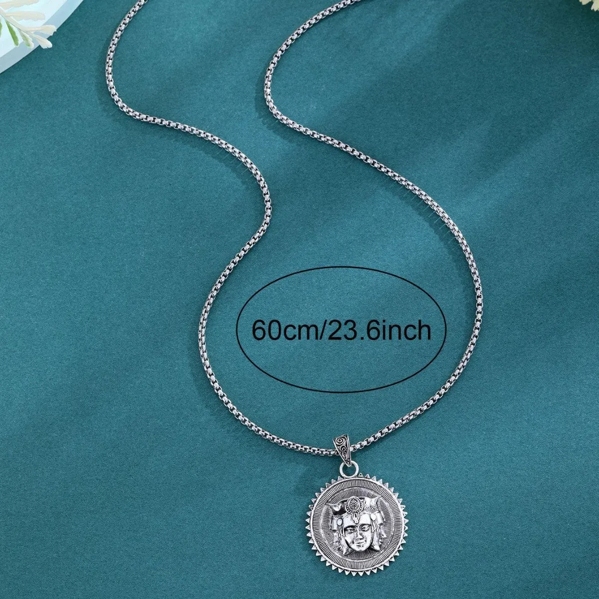 Silver metal head pendant sweater chain necklace for men, 55cm length
