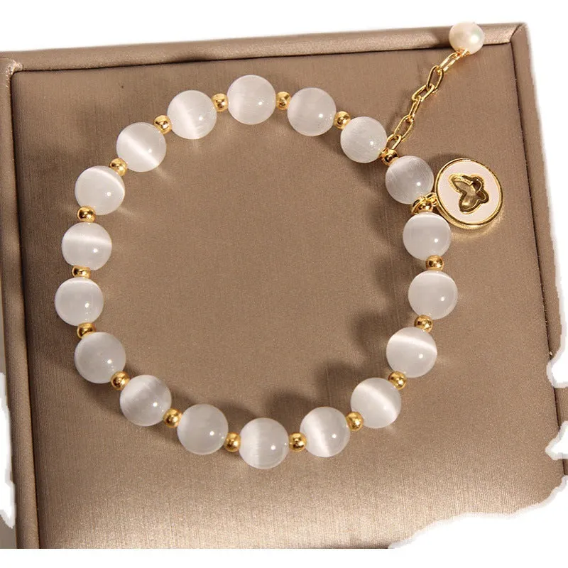 White cat's eye crystal bracelet with geometric design in Korean style