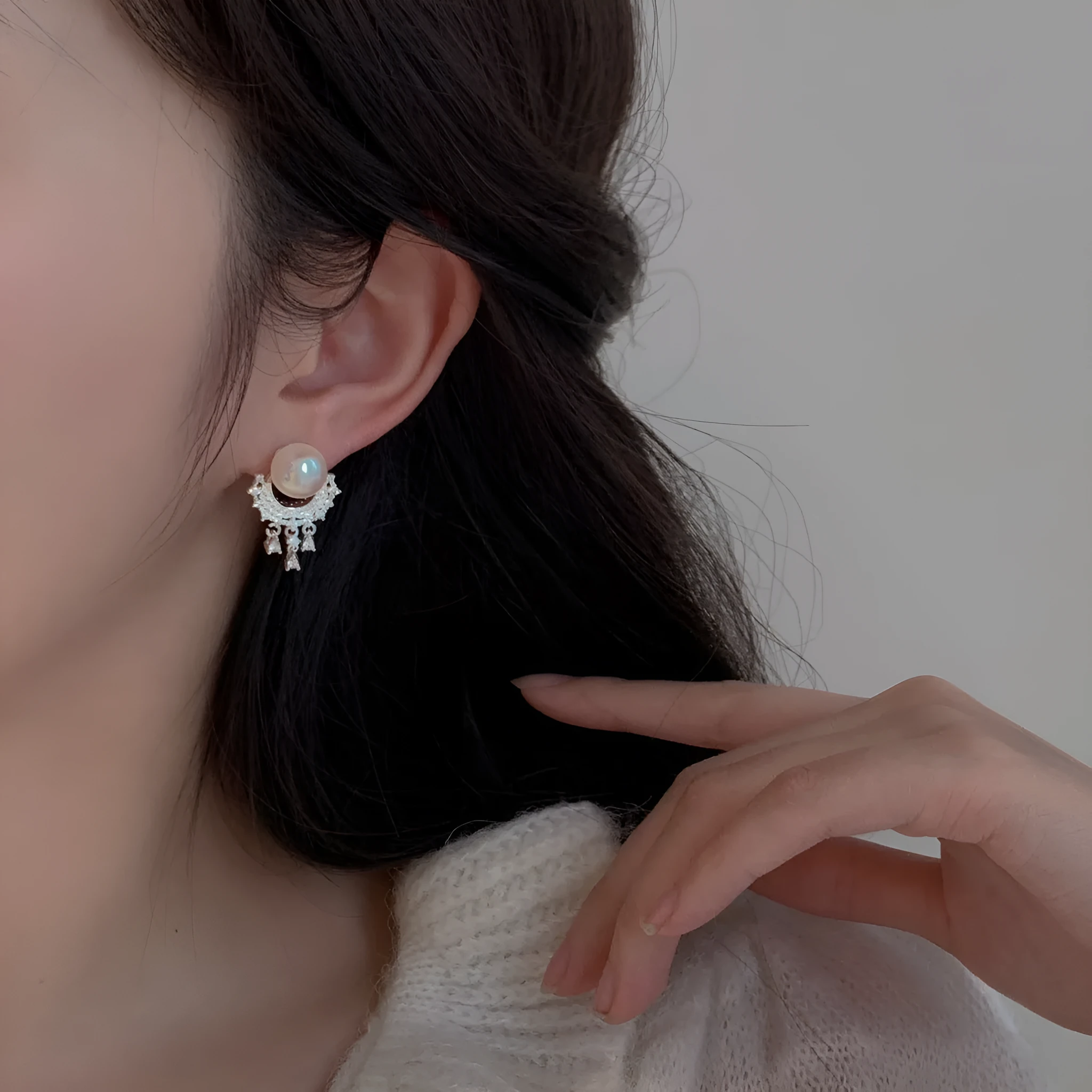 High-Grade Artificial Crystal Water Drop Tassel Earrings Round Geometry Mosquito Coil Ear Clip Electroplated Finish for Evening Wear