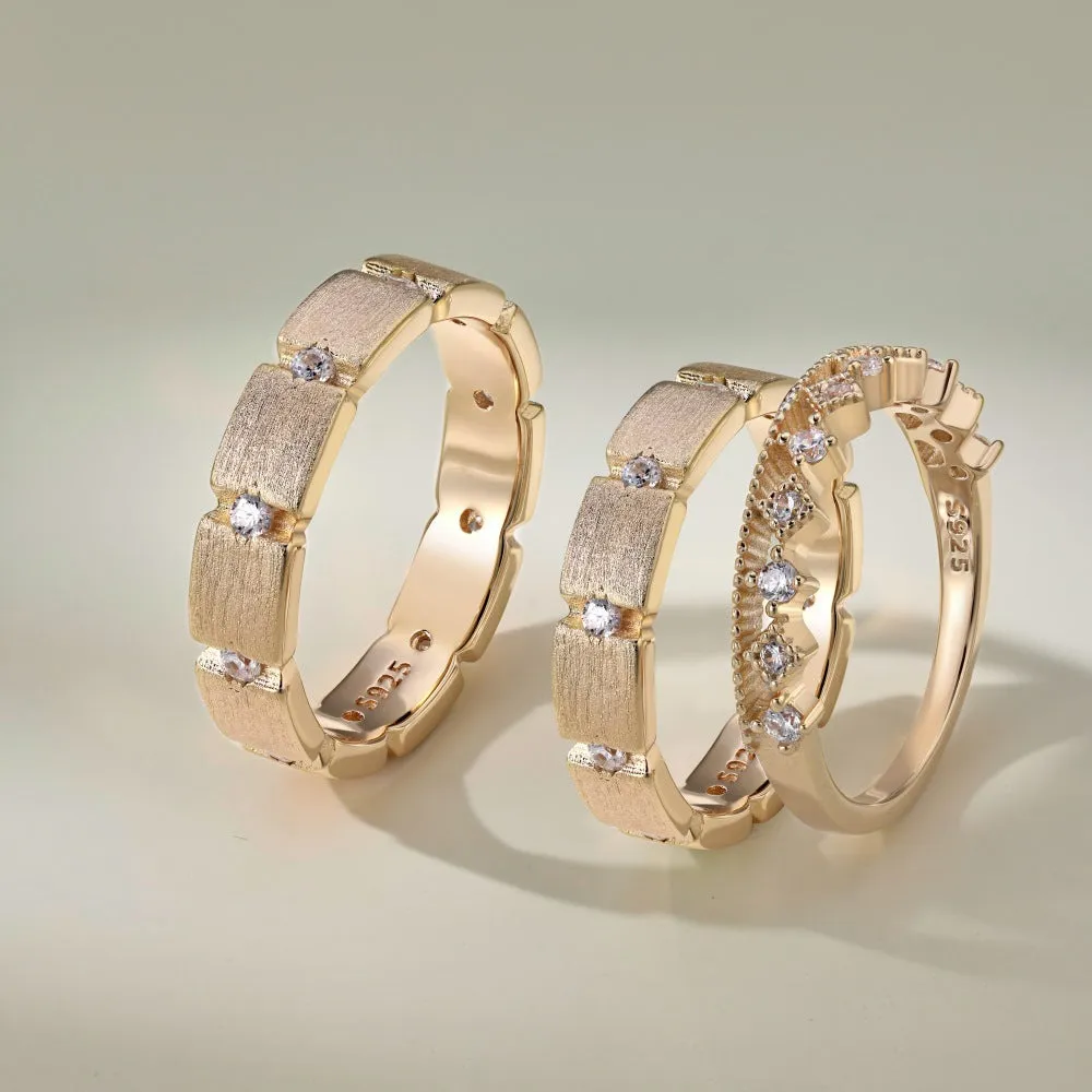 S925 sterling silver slim couple ring with geometric drill detail, champagne colour, on white background