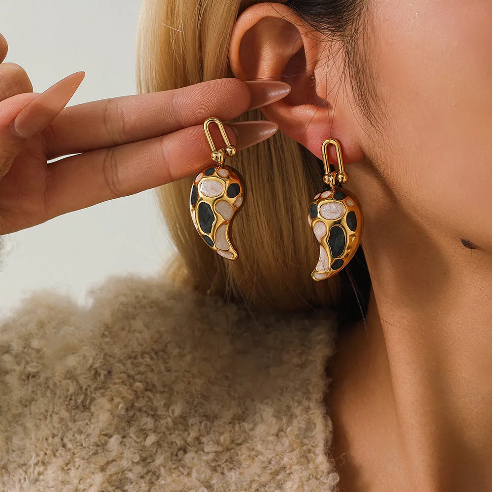 Geometric drop earrings in titanium steel with dripping oil colour finish, U-shaped buckle, black colourway