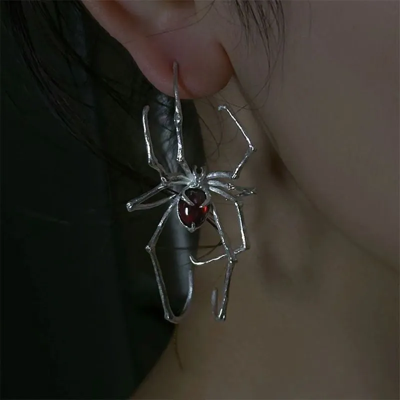Punk spider ear clip with rhinestone inlay on copper base – Black Diamond colour