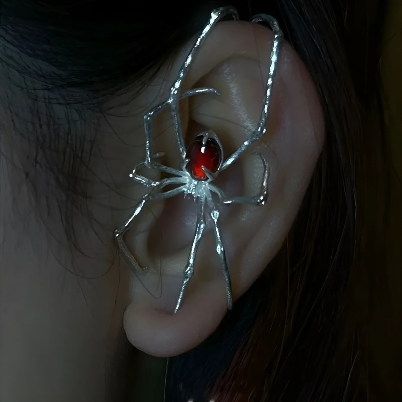 Punk spider ear clip with rhinestone inlay on copper base – Black Diamond colour