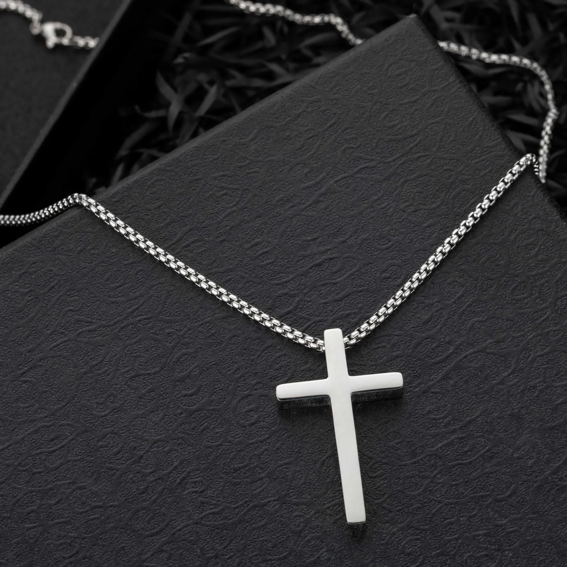 Simple box chain stainless steel necklace unisex alloy velvet band geometric shape gold electroplating finish