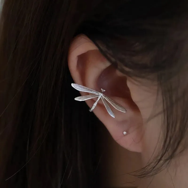 Yunyun straight dragonfly ear clip in silver finish with geometric triangle design