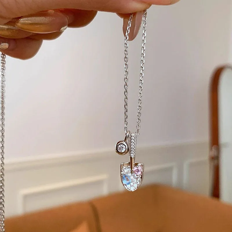 Inlaid gradient rhinestone shovel necklace on a regular chain, geometric pendant in HXL-0449 colour
