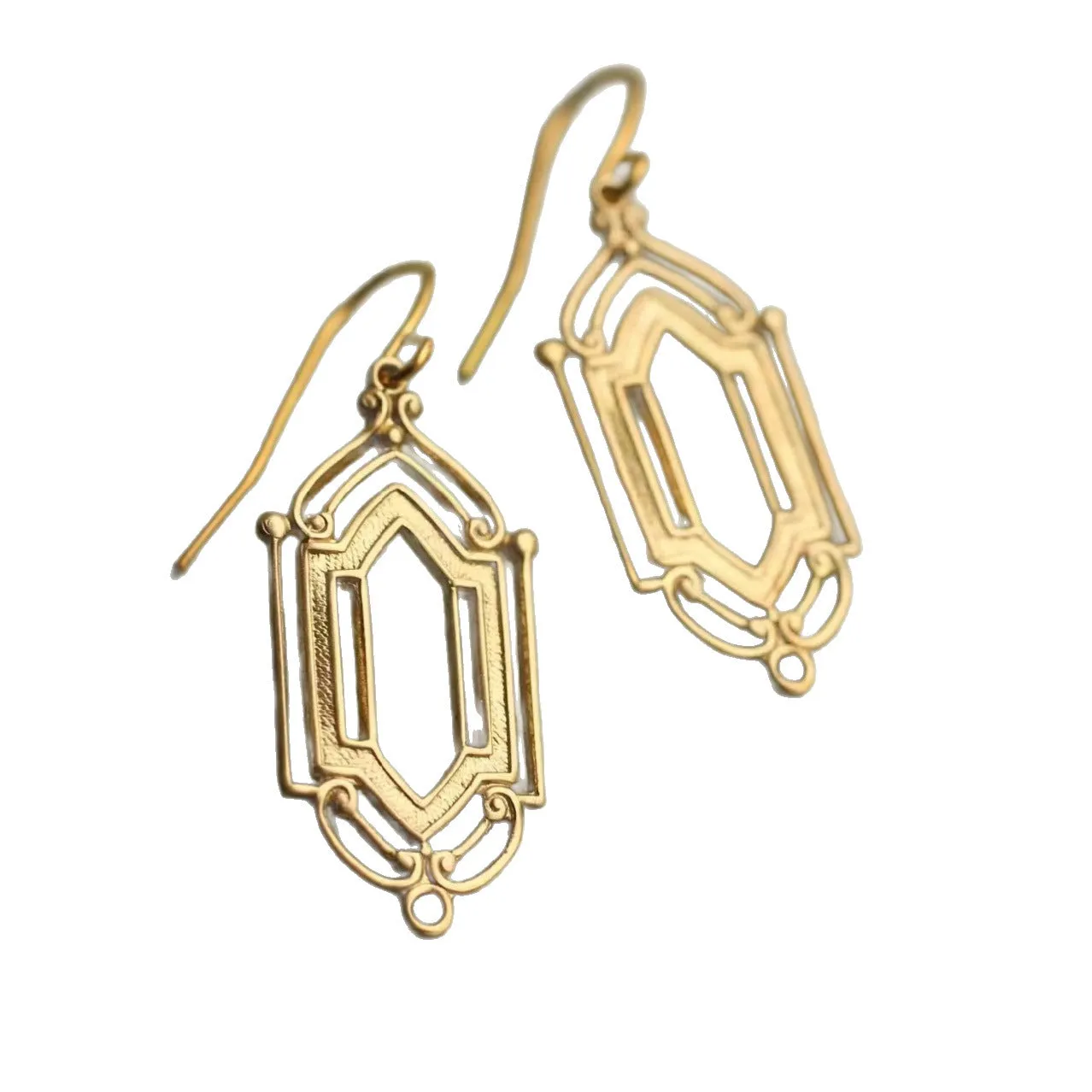 Gold flower window hollow stud earrings on copper base with geometric shape
