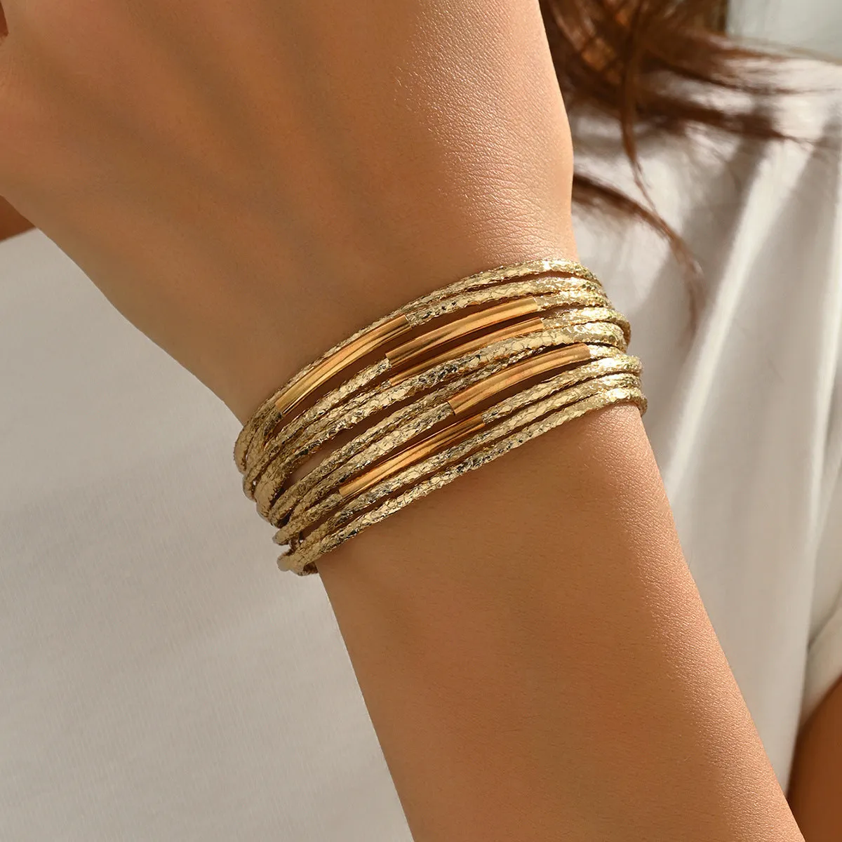 Multi-layer vintage leather bracelet with magnetic clasp, round alloy charms, in black colour