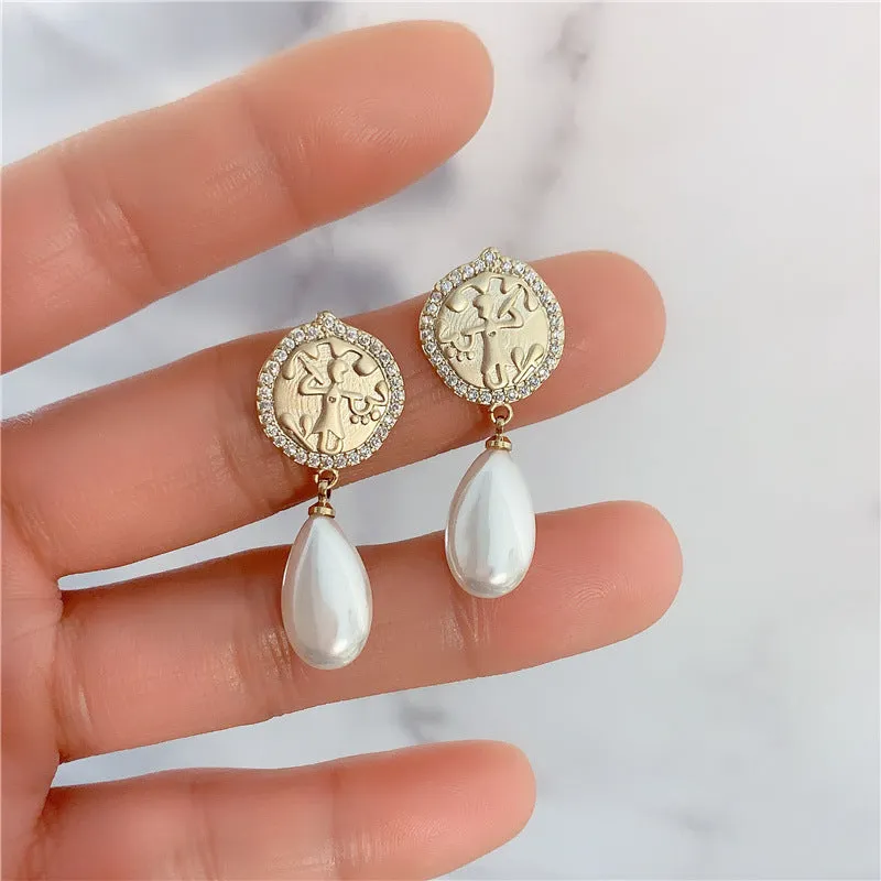 Water drop pearl earrings with micro-inlaid zircon, geometric shape, copper electroplated silver needle finish