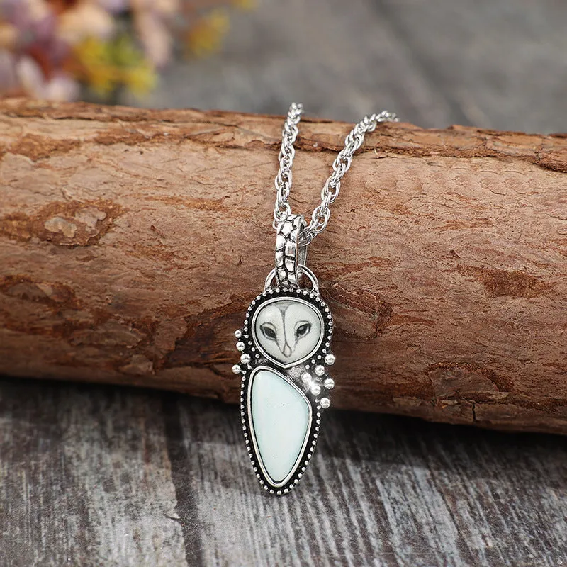 Vintage owl pendant necklace with turquoise alloy finish on zinc alloy cross chain