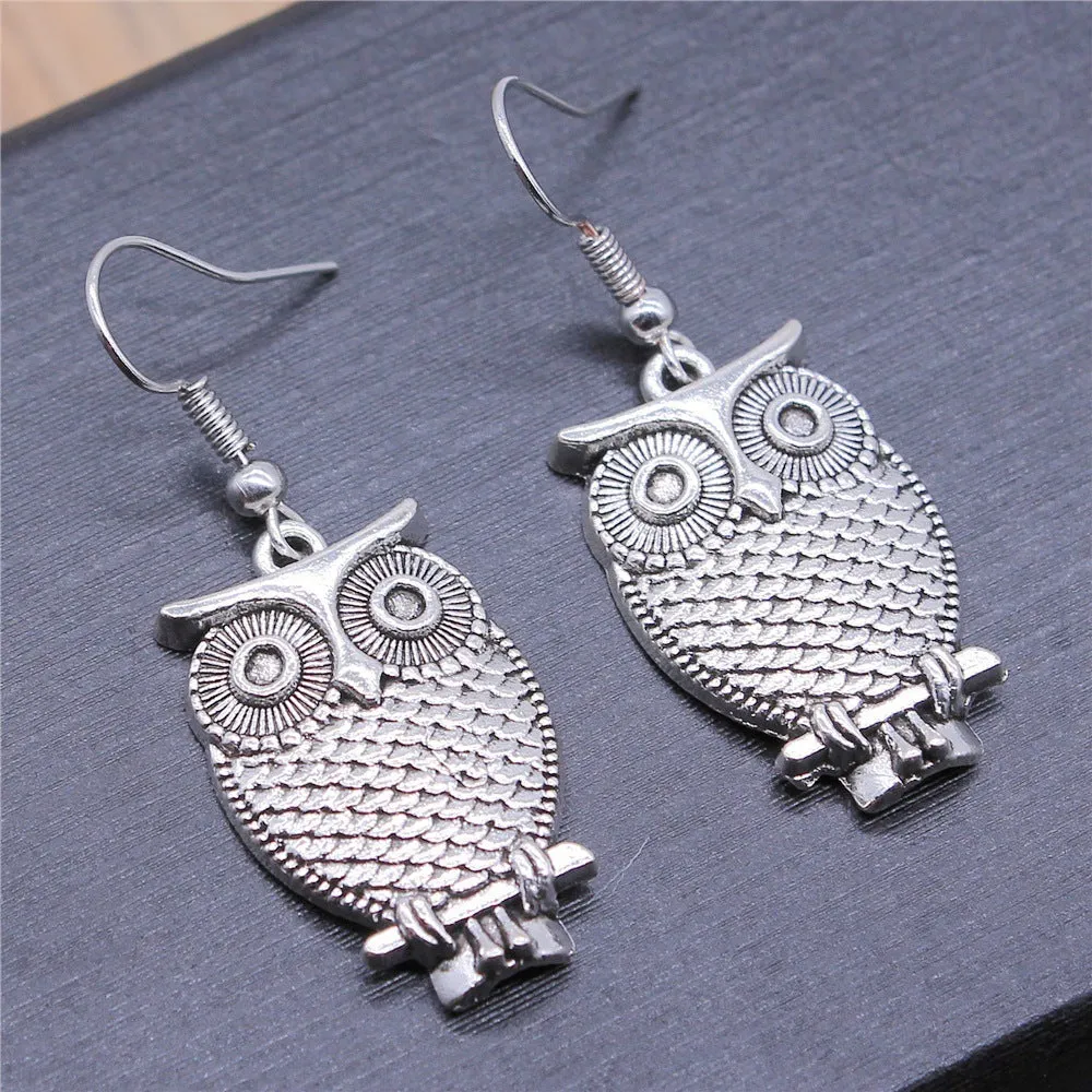 Retro minimalist handmade owl stud earrings in antique silver metal finish