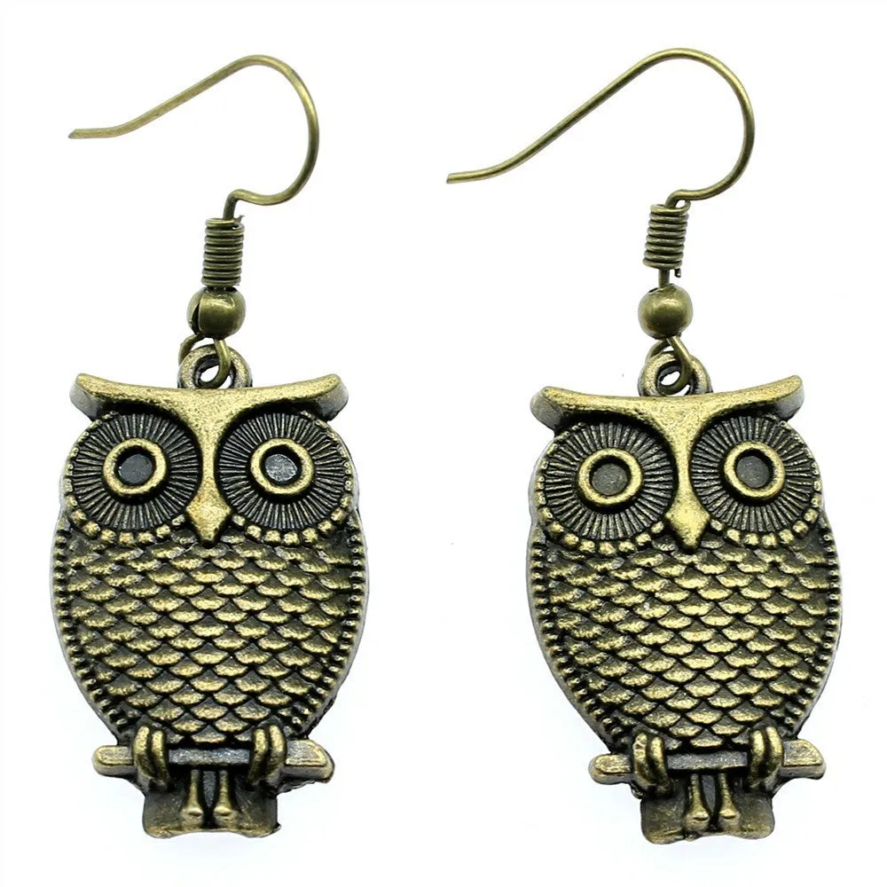 Retro minimalist handmade owl stud earrings in antique silver metal finish