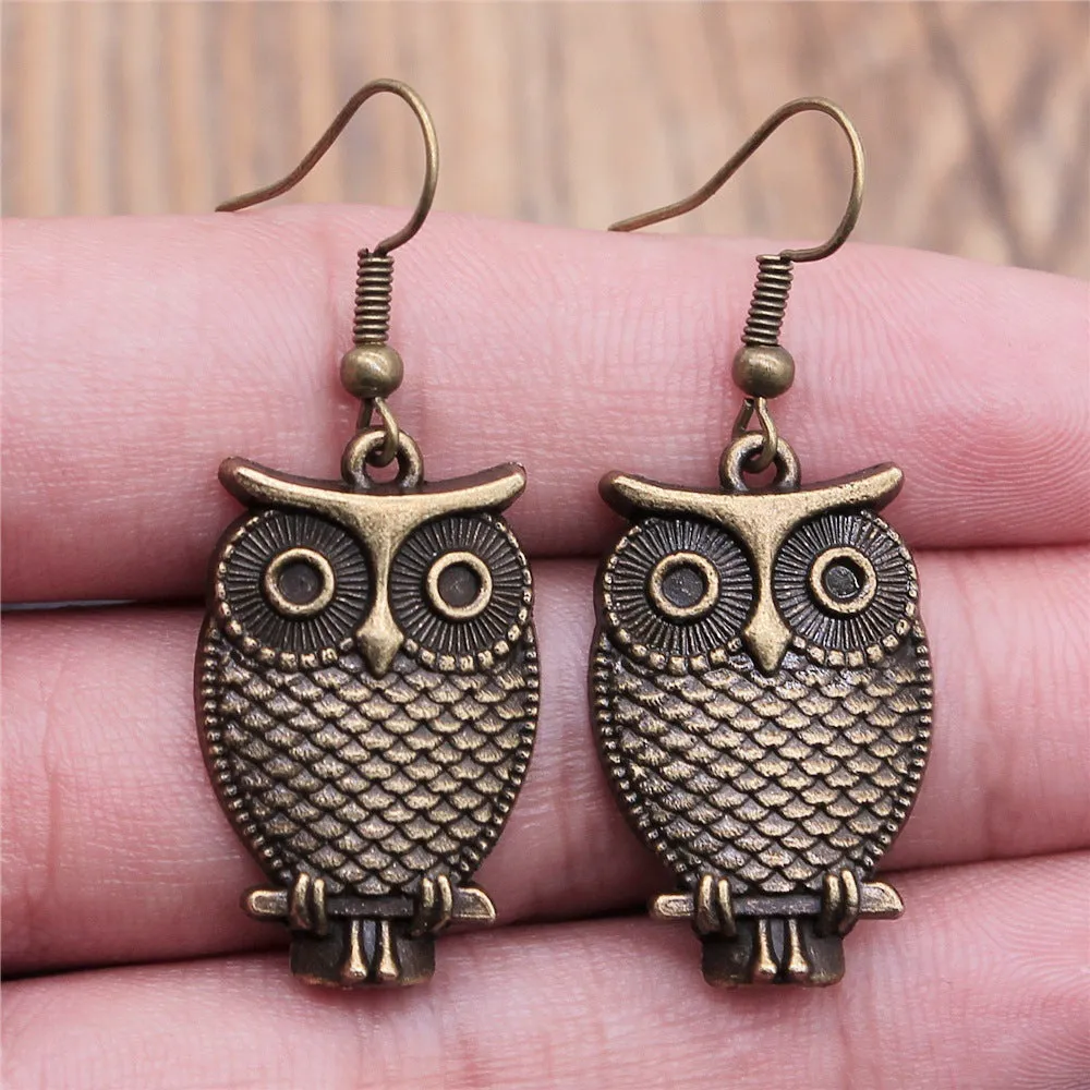 Retro minimalist handmade owl stud earrings in antique silver metal finish