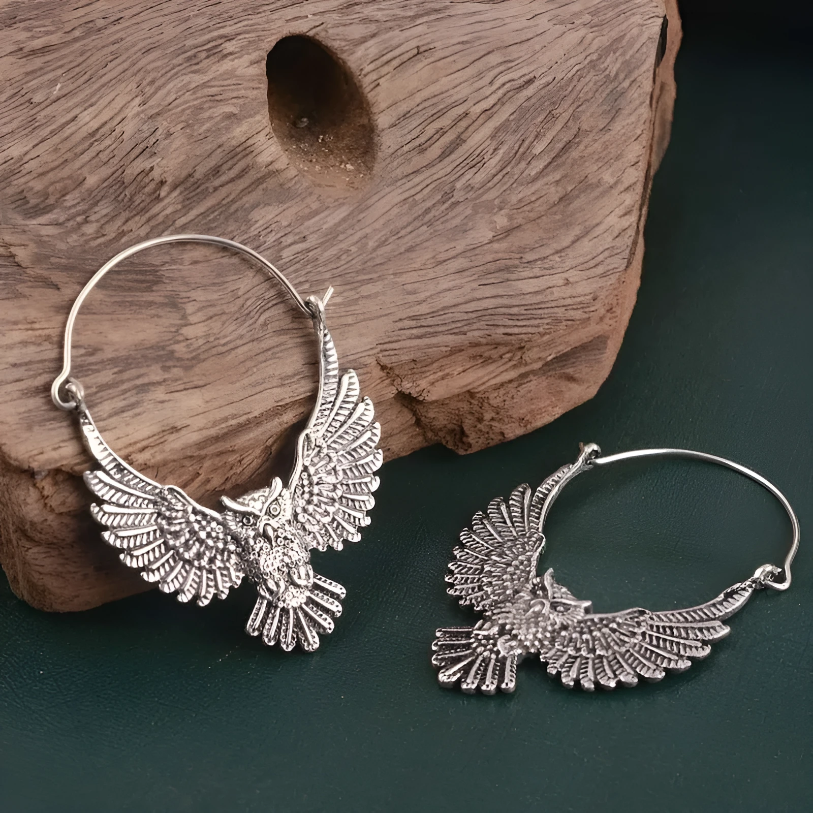 Vintage owl creative metal badge earrings in silver and gold retro style unisex accessory