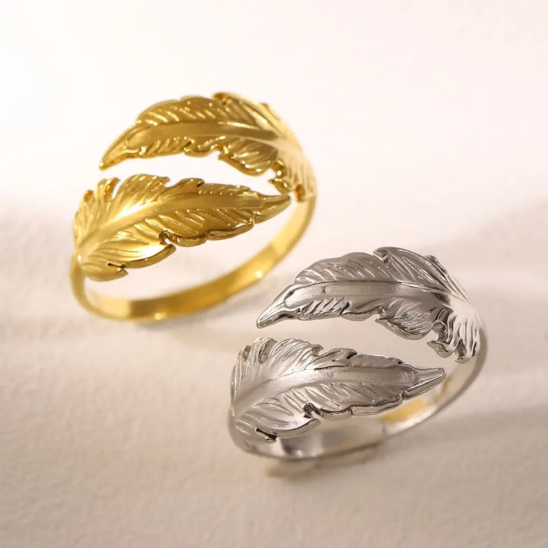 Women's adjustable feather ring in titanium steel with silver or gold electroplated finish
