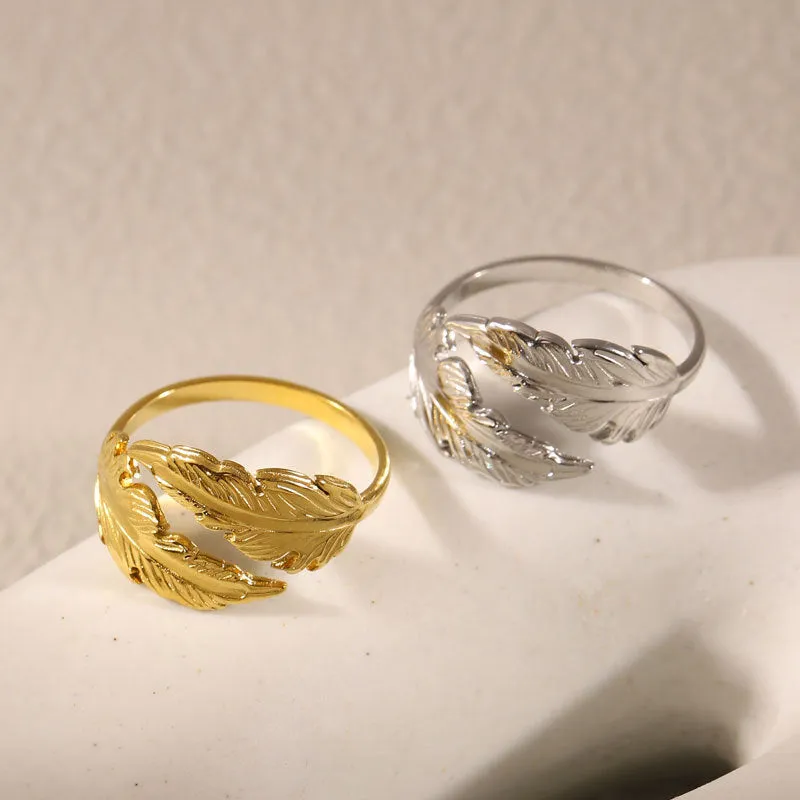 Women's adjustable feather ring in titanium steel with silver or gold electroplated finish