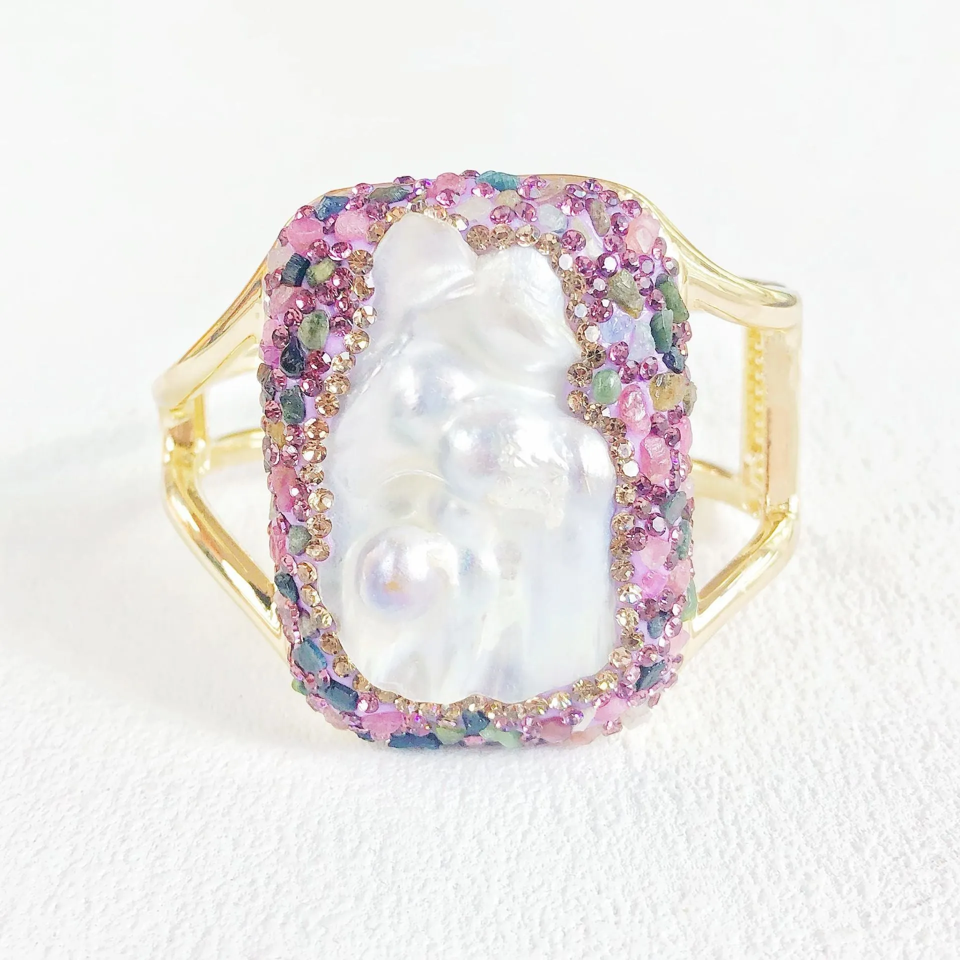 Handmade natural baroque pearl bracelet in purple colour with irregular pearl shapes