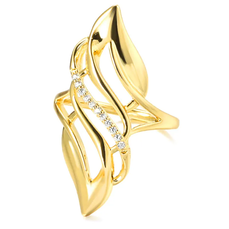 Gold-coloured copper women's ring with exaggerated curve design on finger