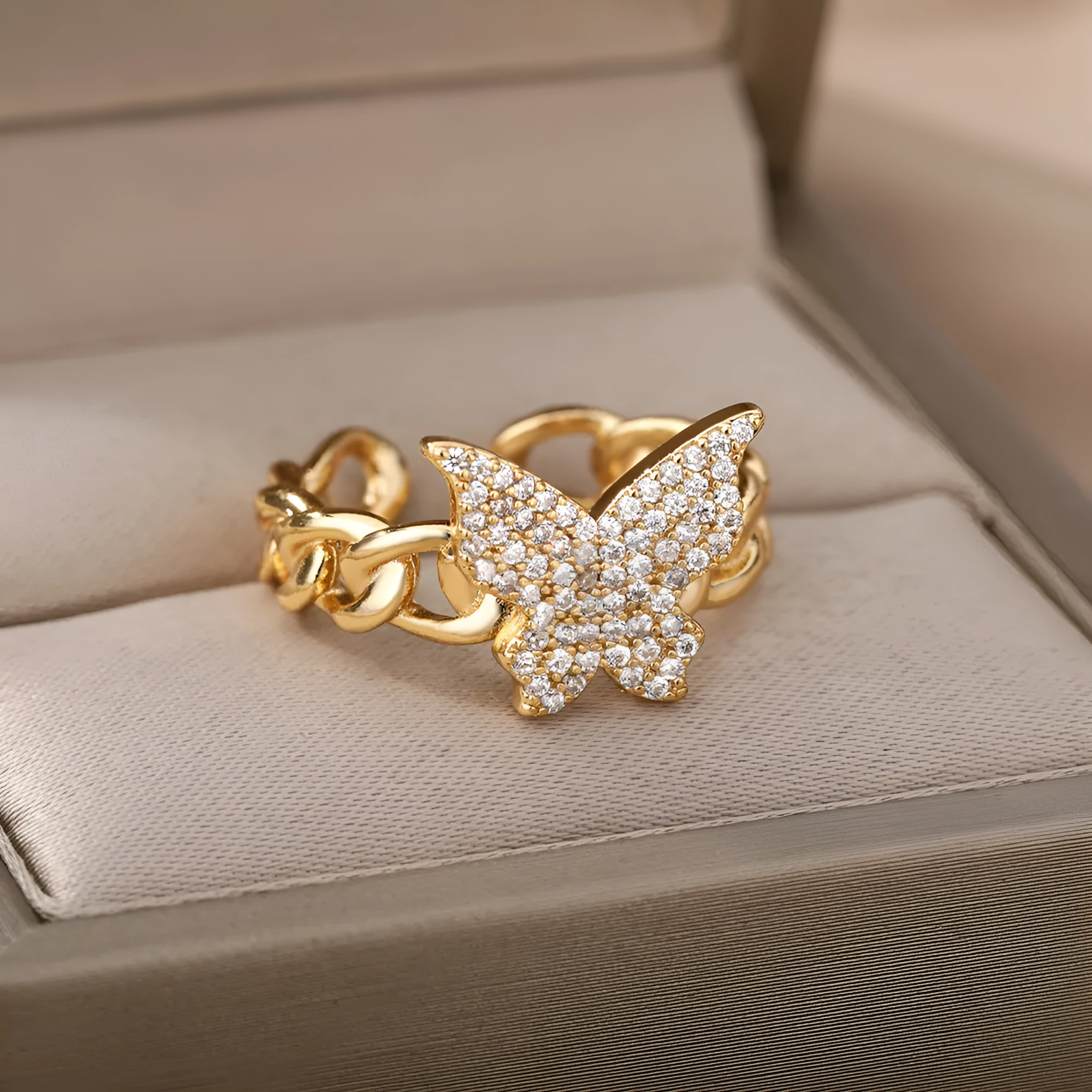 Three-dimensional butterfly-shaped copper ring with gold inlay, adjustable open design for women
