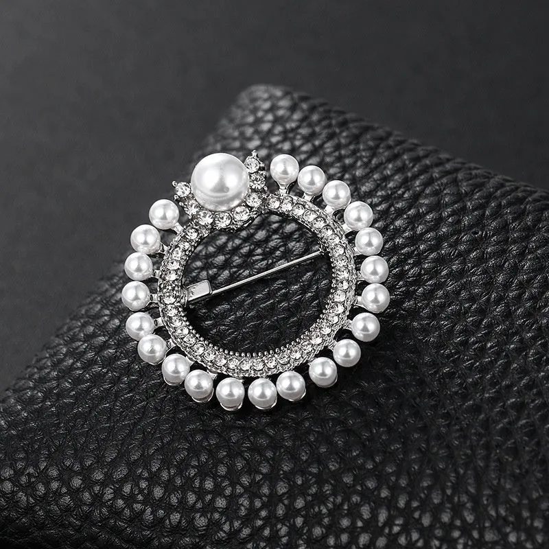 Minimalist pearl floral brooch with diamond flower detail in alloy, sweet and cool style, available in multiple colours