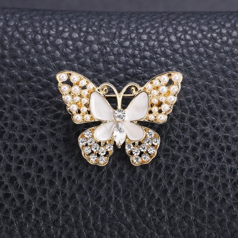Minimalist pearl floral brooch with diamond flower detail in alloy, sweet and cool style, available in multiple colours