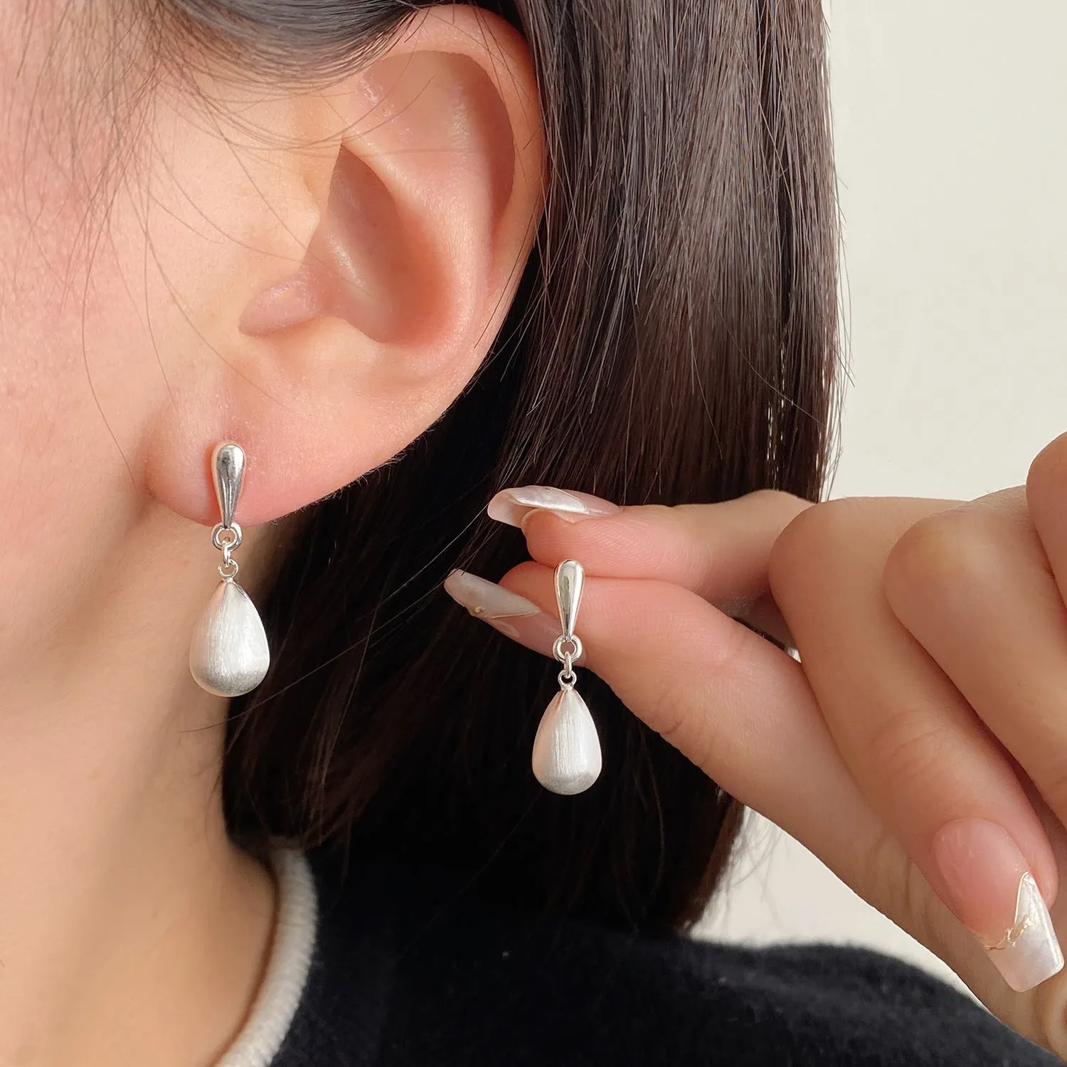 Copper teardrop drop pendant earrings in gold electroplated finish, pair of ear clips
