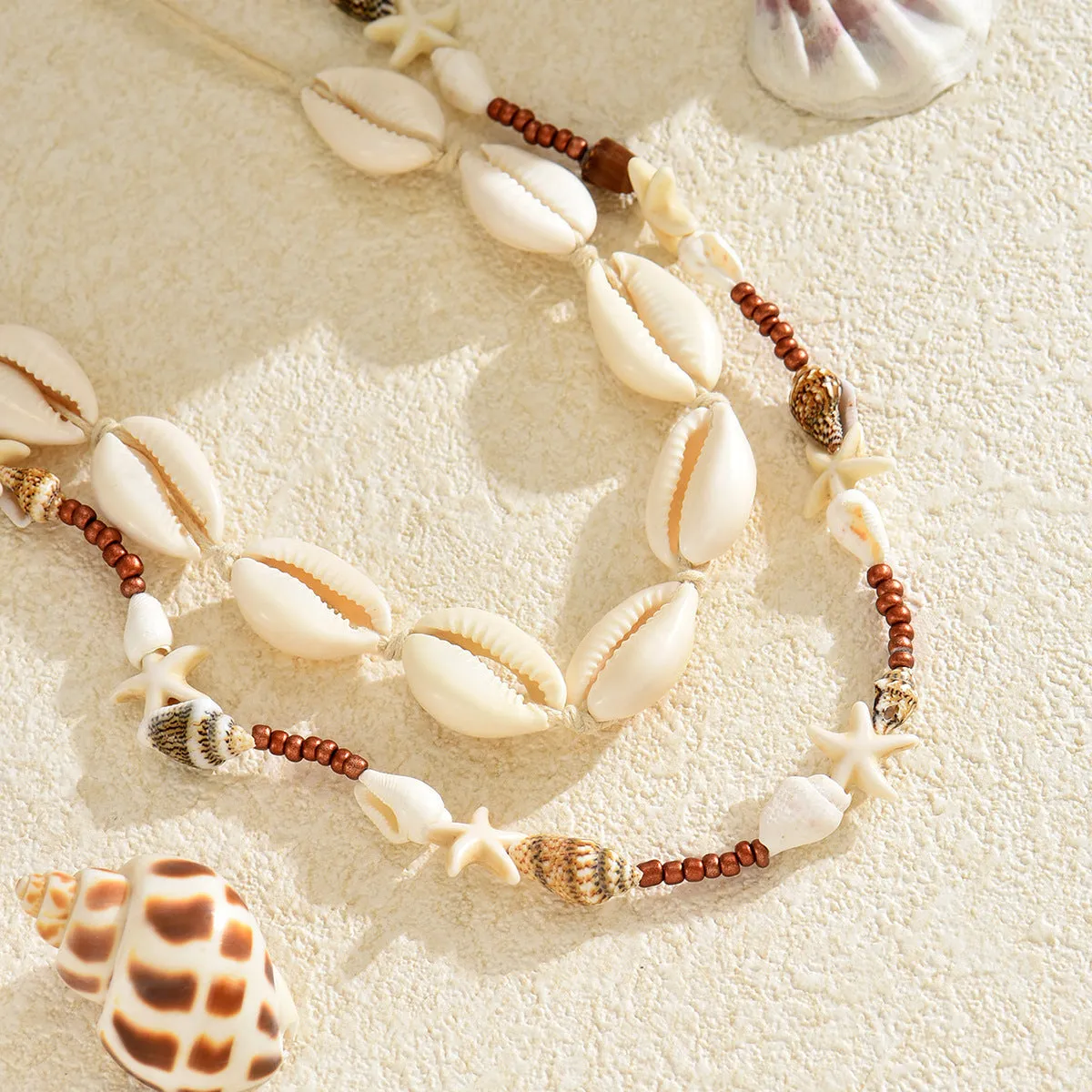 Handmade geometric shell necklace for women in X1900 colour with regular chain