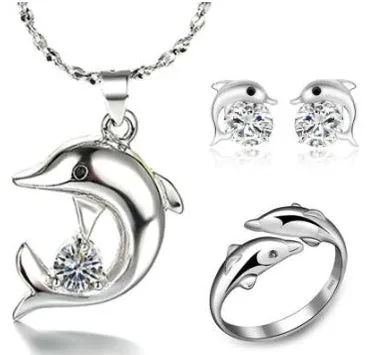 Silver-plated dolphin pendant necklace with mixed gem inlay on O-link chain, 41-50cm, women's Korean-style copper jewellery