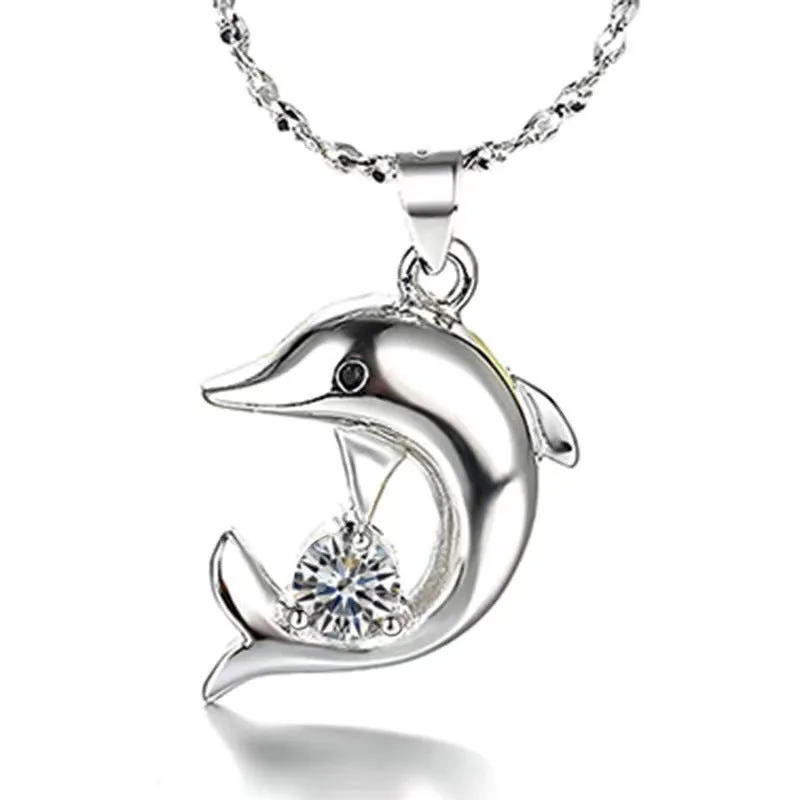Silver-plated dolphin pendant necklace with mixed gem inlay on O-link chain, 41-50cm, women's Korean-style copper jewellery