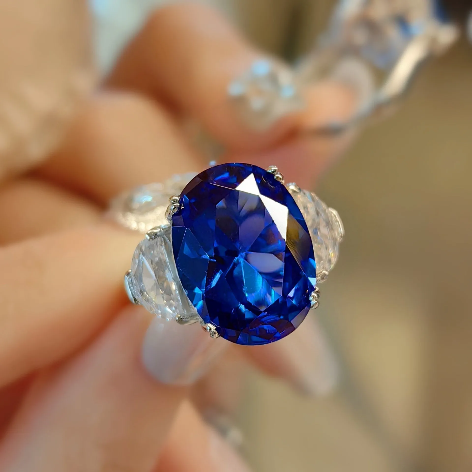 Blue geometric copper band ring with diamond setting for women