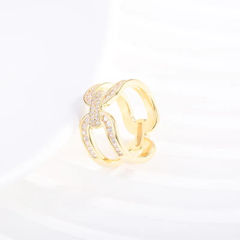 Round copper scarf ring with gold electroplated finish and geometric shape for securing scarves