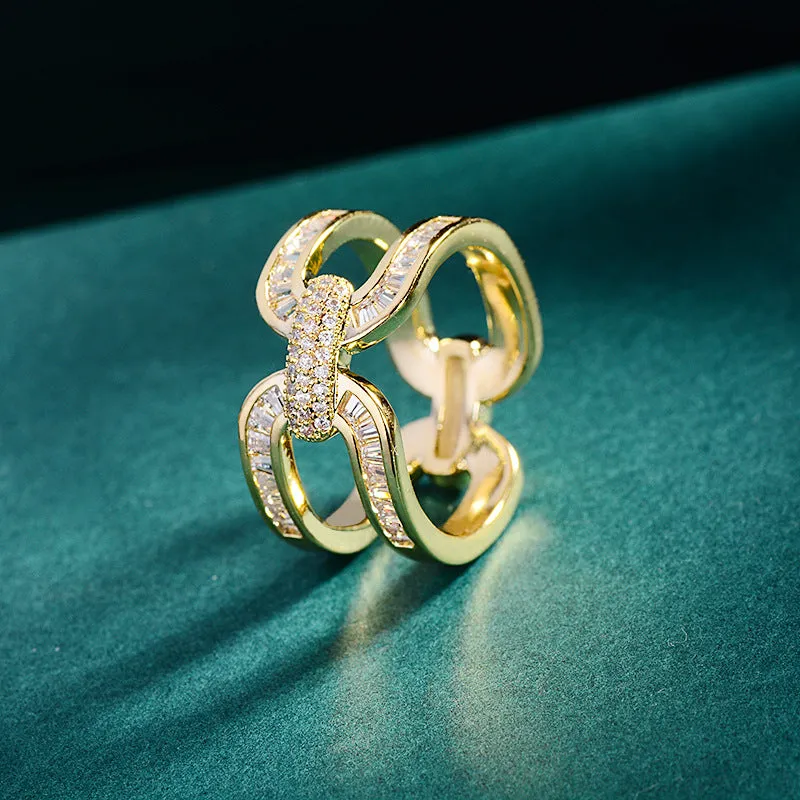 Round copper scarf ring with gold electroplated finish and geometric shape for securing scarves