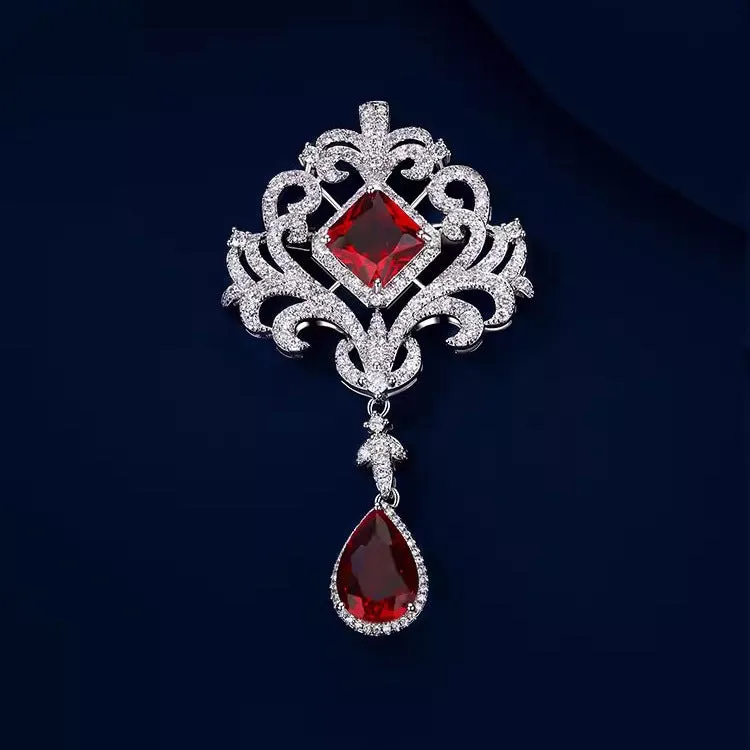 Emerald crystal hollow-out court-style brooch for women, alloy crown shape with tassel, 7x4cm, palace style green
