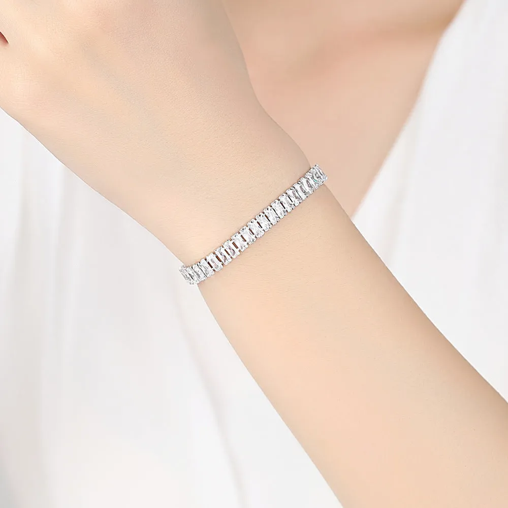 Women's thick chain rectangle zircon bracelet in white gold colour on copper base, geometric shape