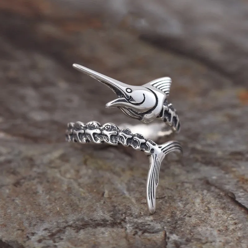 Retro simple Thai silver fish ring in flying fish colour, open mouth design, zinc alloy construction with carp motif