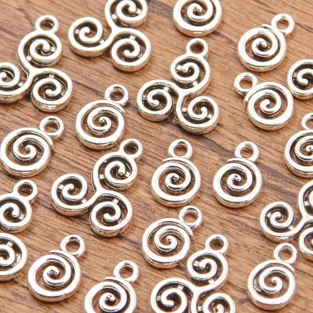 Double-sided hollow circle alloy pendant in simple round style, 7x11mm or 13x15mm, electroplated finish