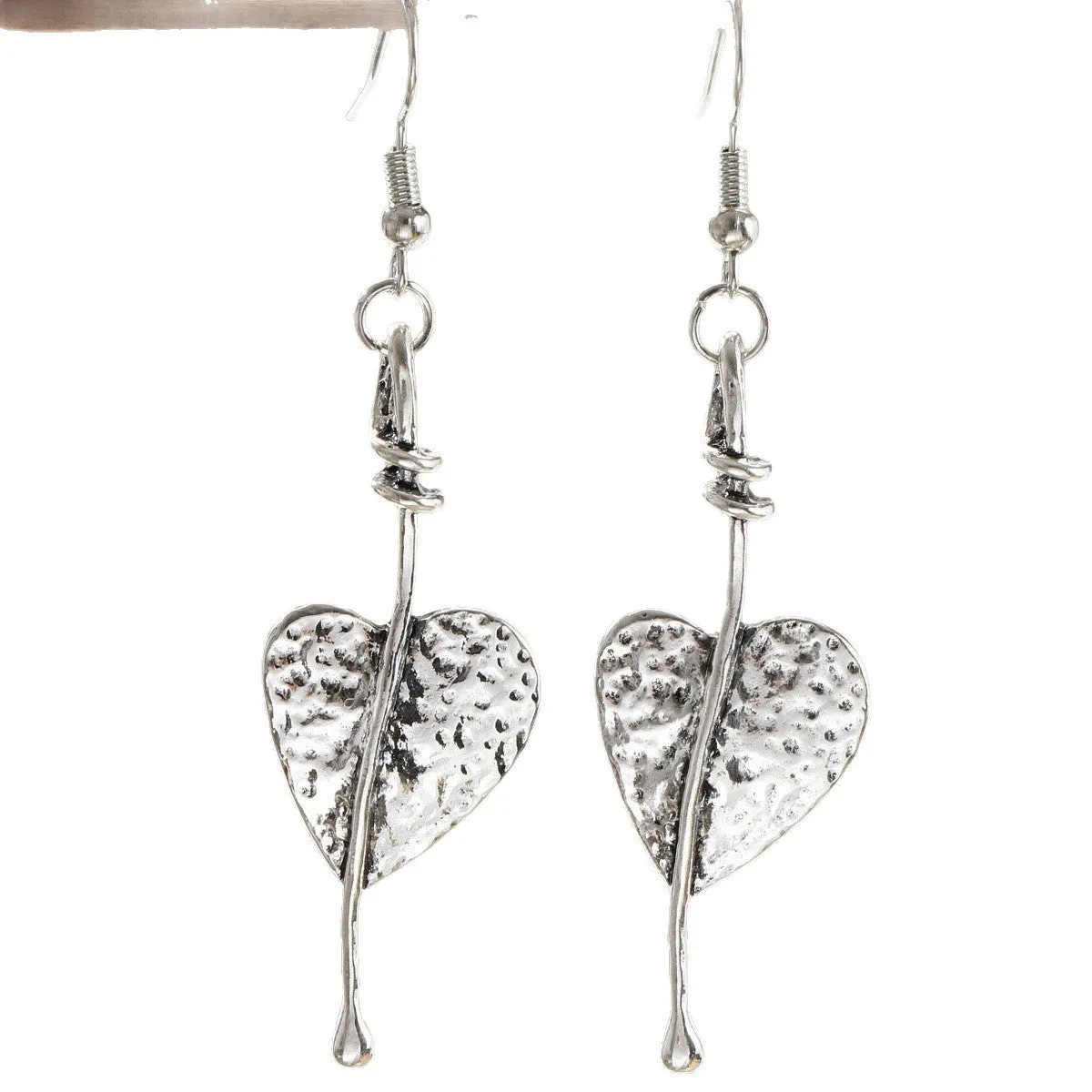 Retro minimalist heart earrings for women in electroplated zinc alloy geometric shape picture colour