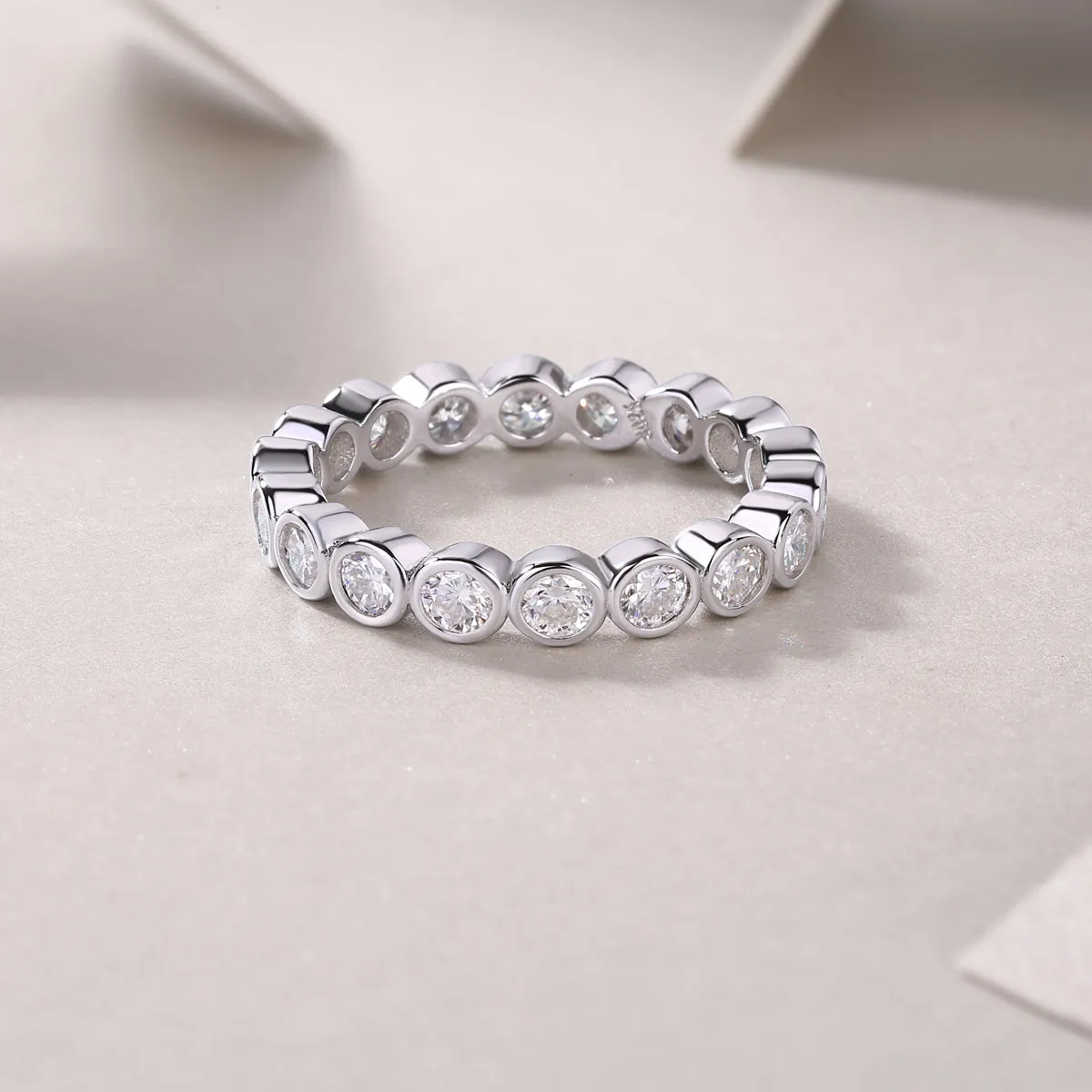 Moissanite wedding ring set in gold, platinum, and rose gold, S925 silver with platinum plating, sizes 5-9