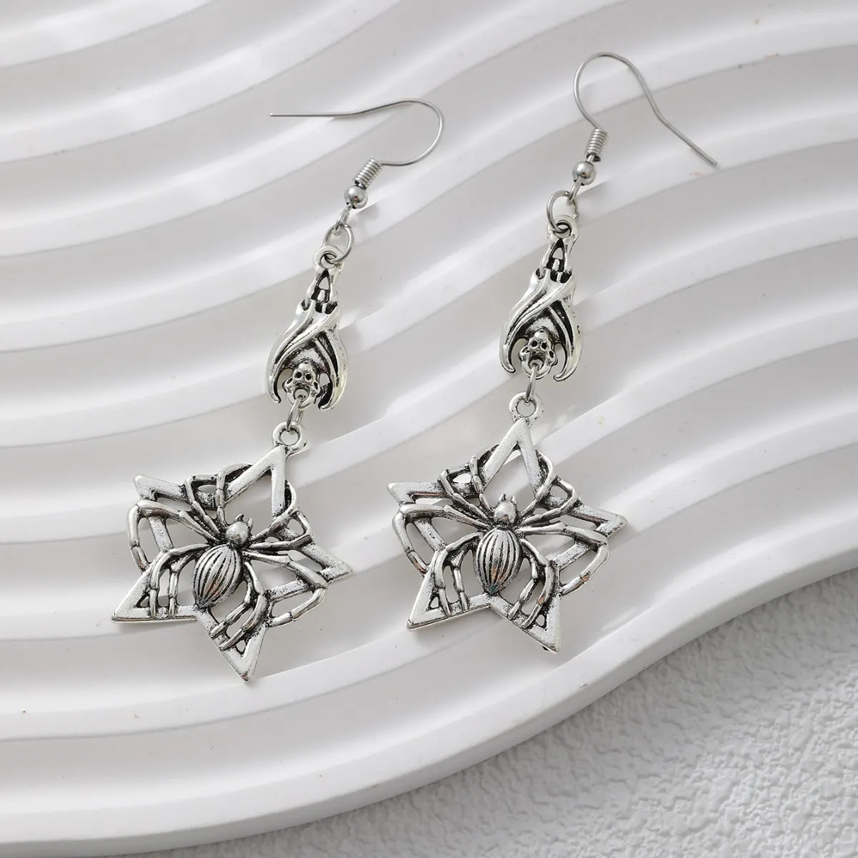 Alloy flower-shaped animal Halloween earrings for women, gothic personality style, colour options AQ-6008 and AQ-6009