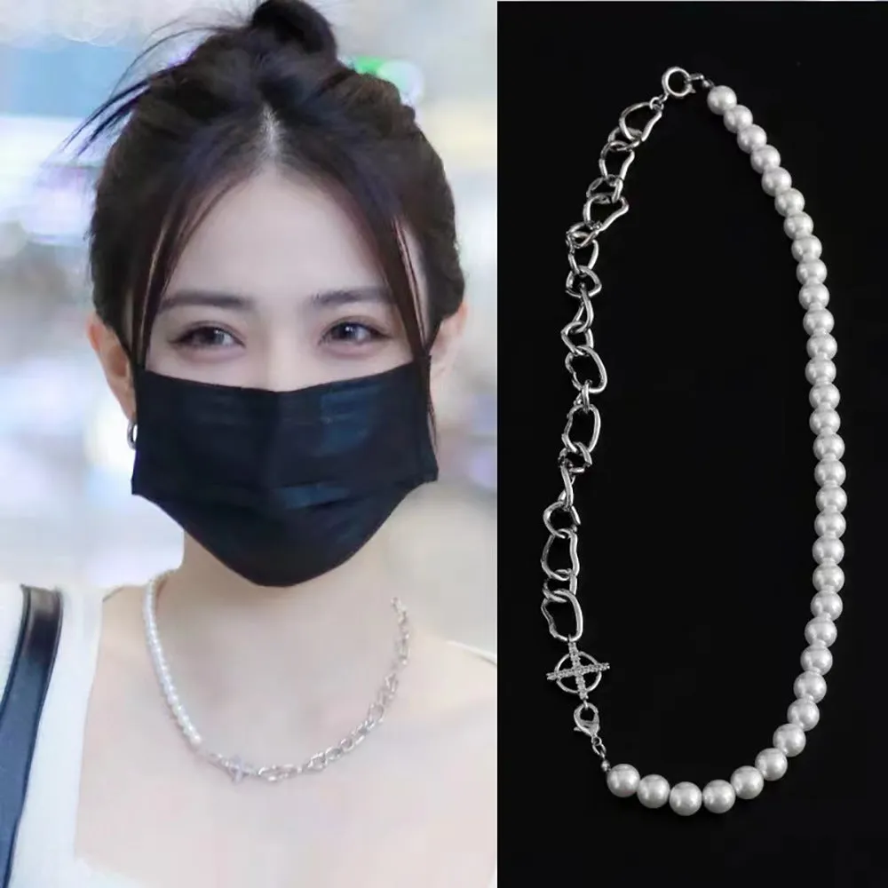 White geometric acrylic clavicle chain necklace with twisted chain and asymmetric design
