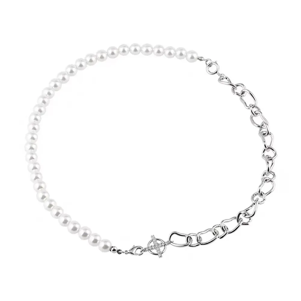 White geometric acrylic clavicle chain necklace with twisted chain and asymmetric design