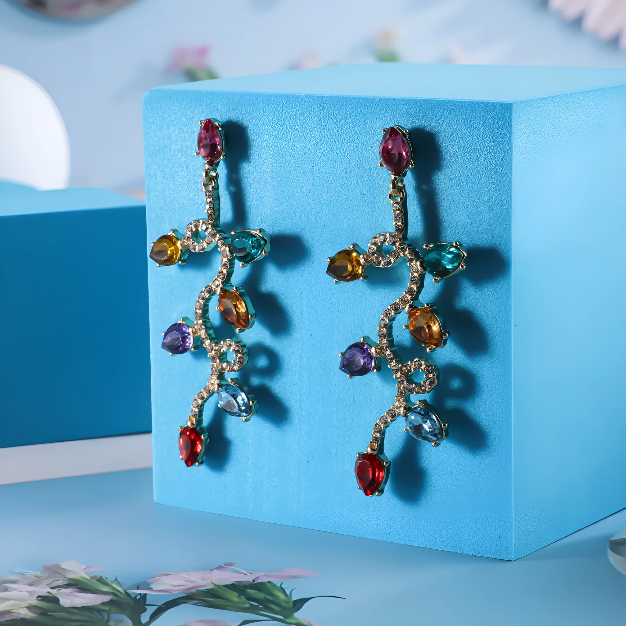 Retro small lantern zircon stud earrings in alloy geometric colourful finish