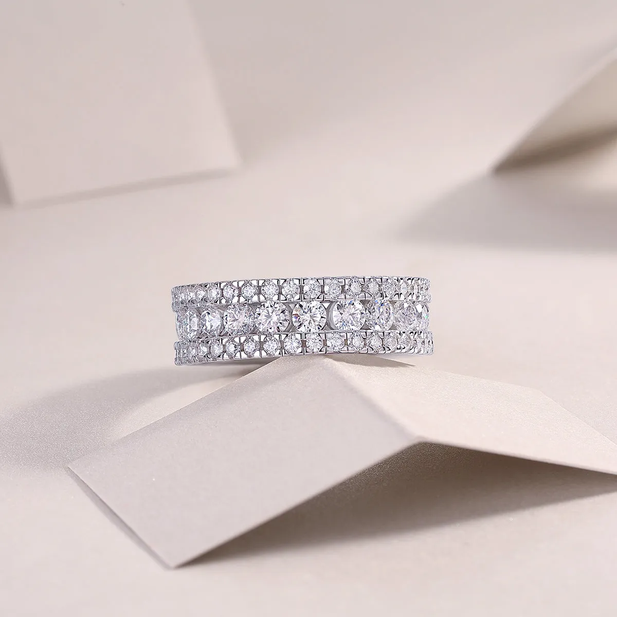 Moissanite wedding ring with S925 silver platinum plating, less than 0.1 carat, in sizes 5-9