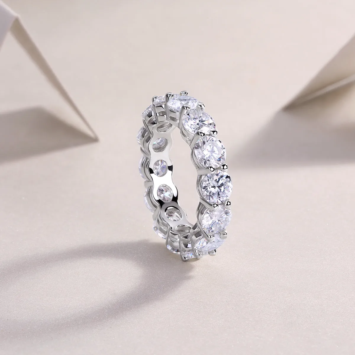 Star-studded moissanite wedding ring in S925 silver platinum-plated, gold colour, size 7, with diamond testability
