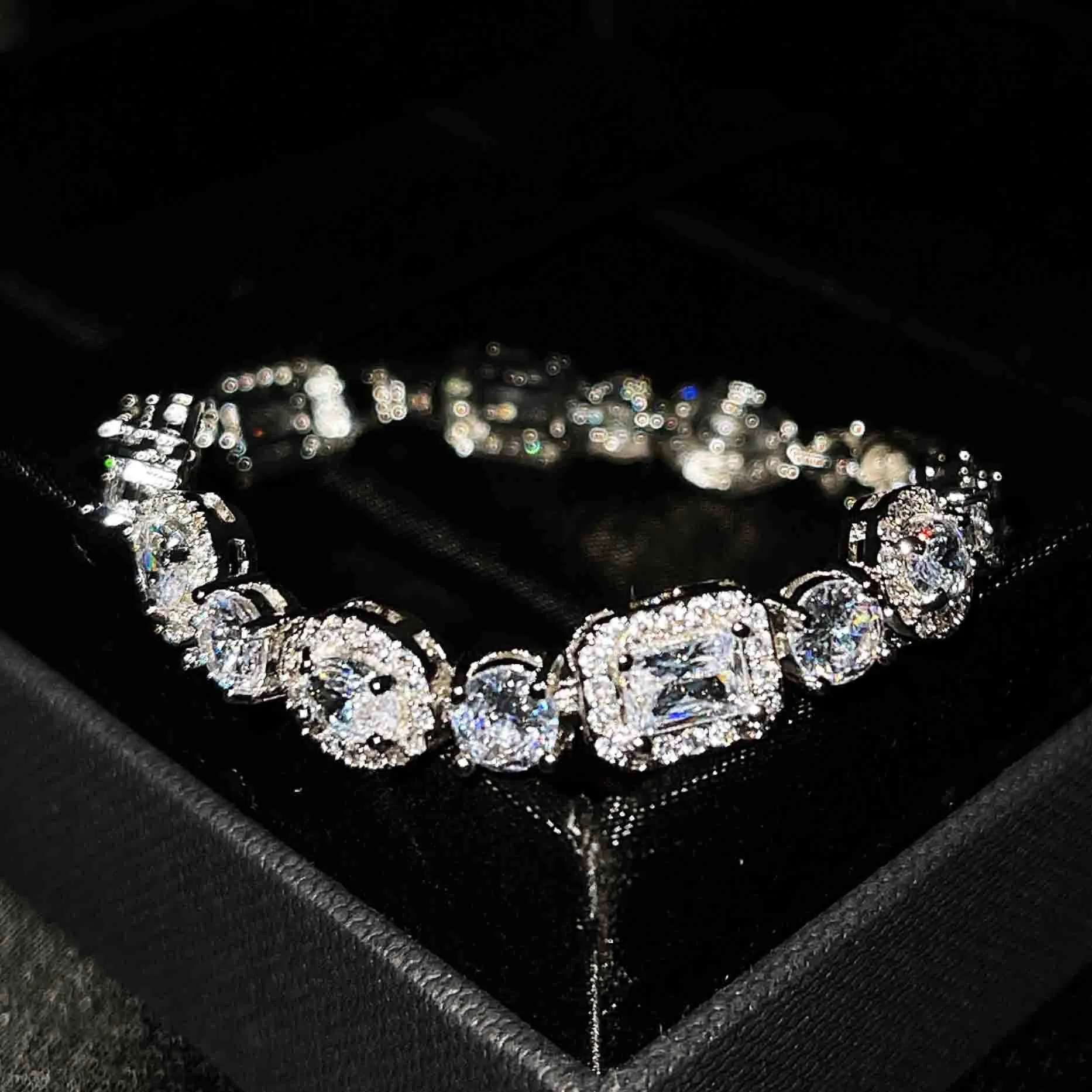 Women's silver-plated diamond bracelet with inlaid zircon, geometric shape, copper white gold plated, Type A 16+3cm