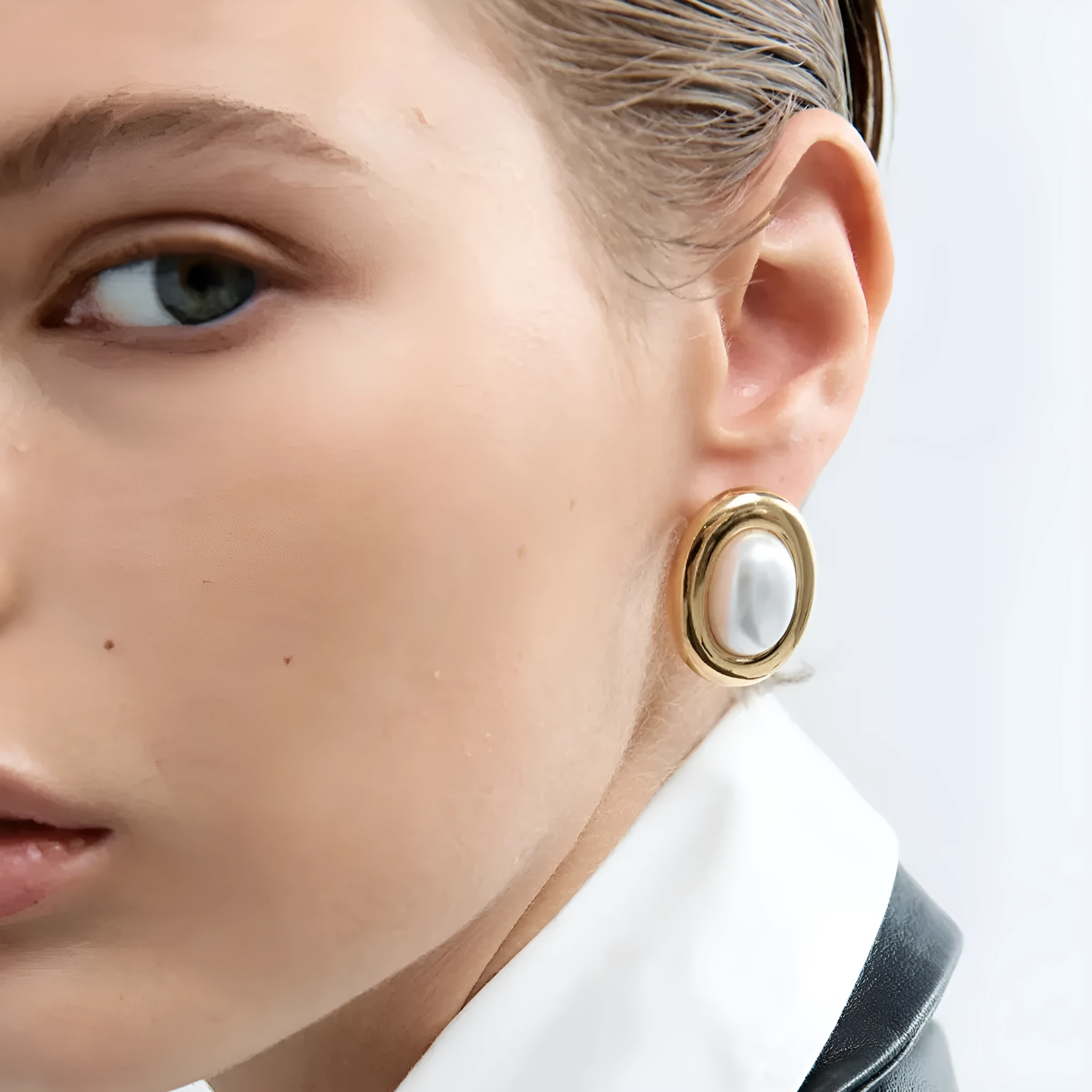 Stainless steel vintage pearl ear studs for women, electroplated non-fade finish, JDE0305051 colour