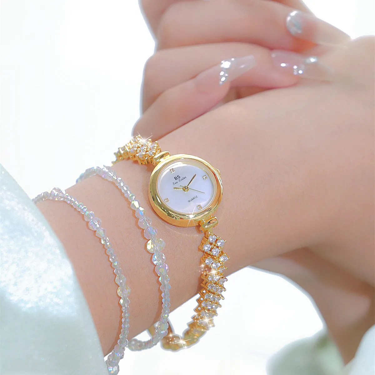 Mermaid light luxury diamond small chain watch in gold or silver with 7mm thickness and mineral glass mirror