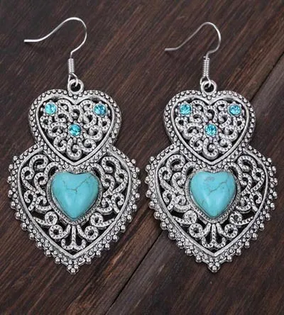 Vintage heart shaped green earrings with matching pendant necklace on box chain