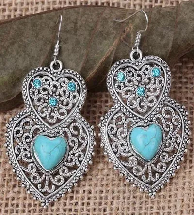 Vintage heart shaped green earrings with matching pendant necklace on box chain